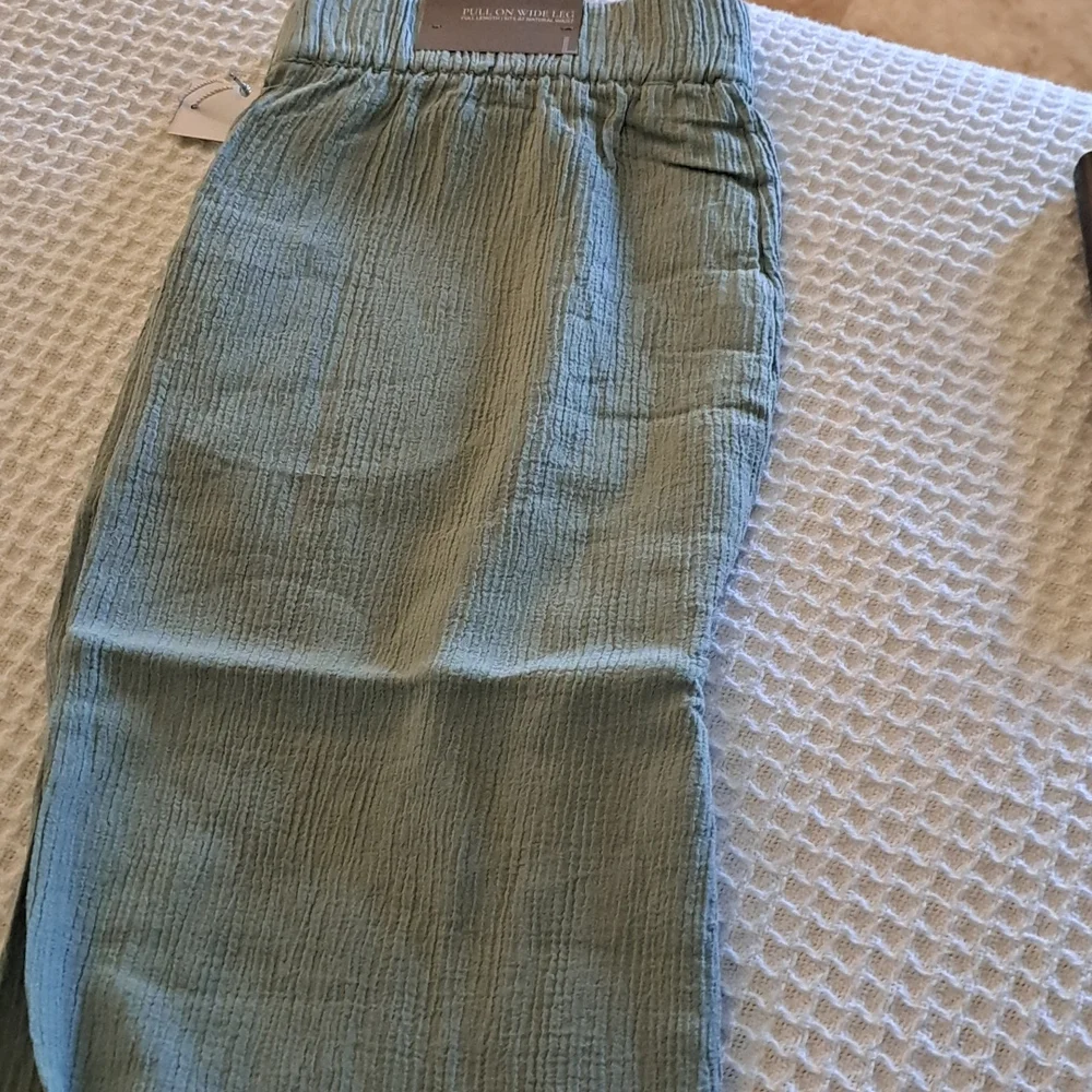 Ladies Pants Set - Picture 5 of 6